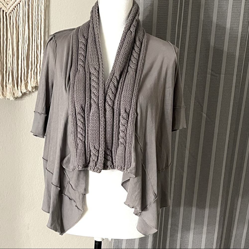 ANTHROPOLOGIE lightweight sweater